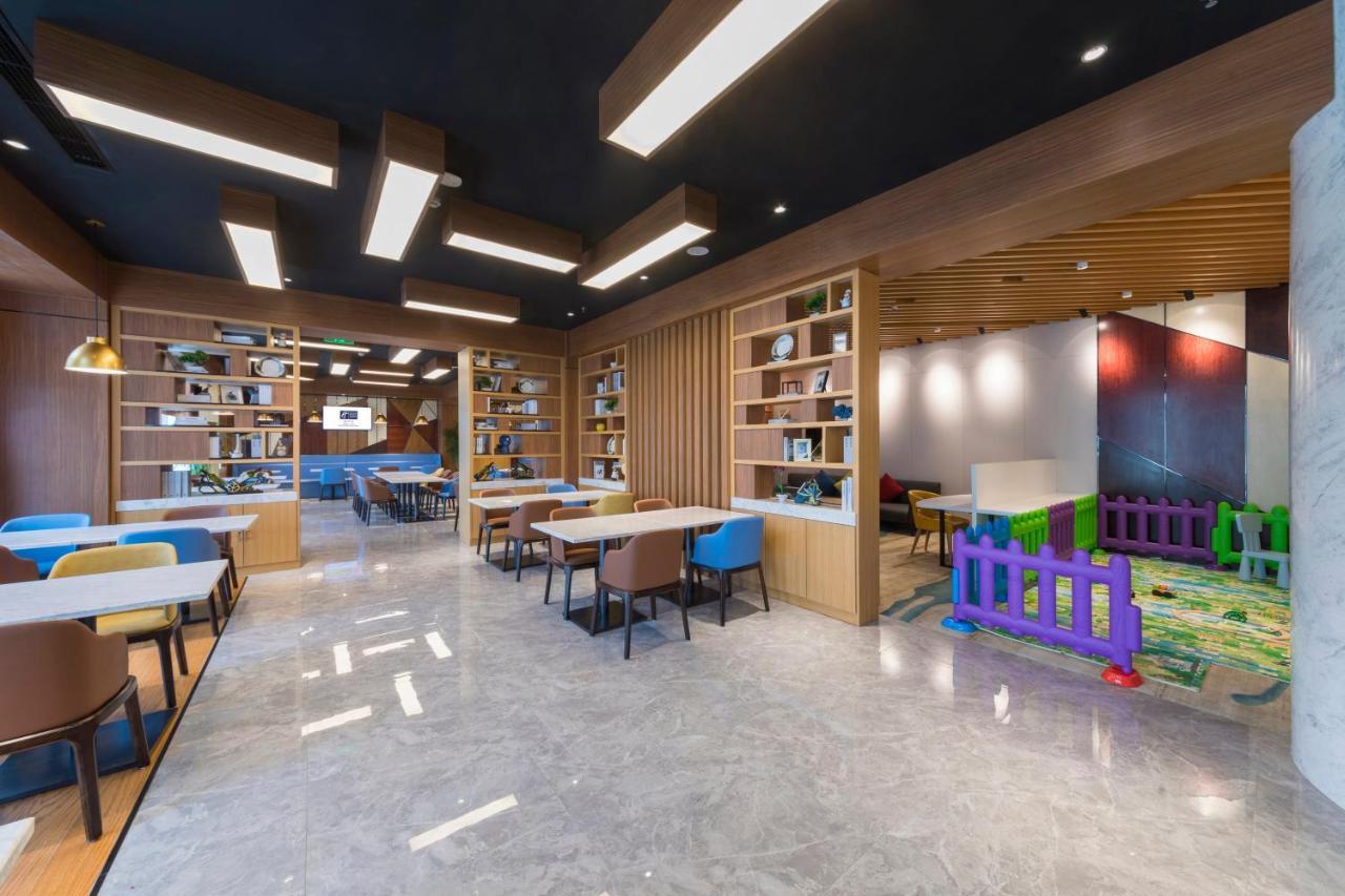 Holiday Inn Express Qingdao Chengyang Central By Ihg Buitenkant foto