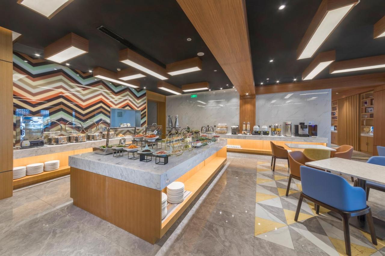 Holiday Inn Express Qingdao Chengyang Central By Ihg Buitenkant foto