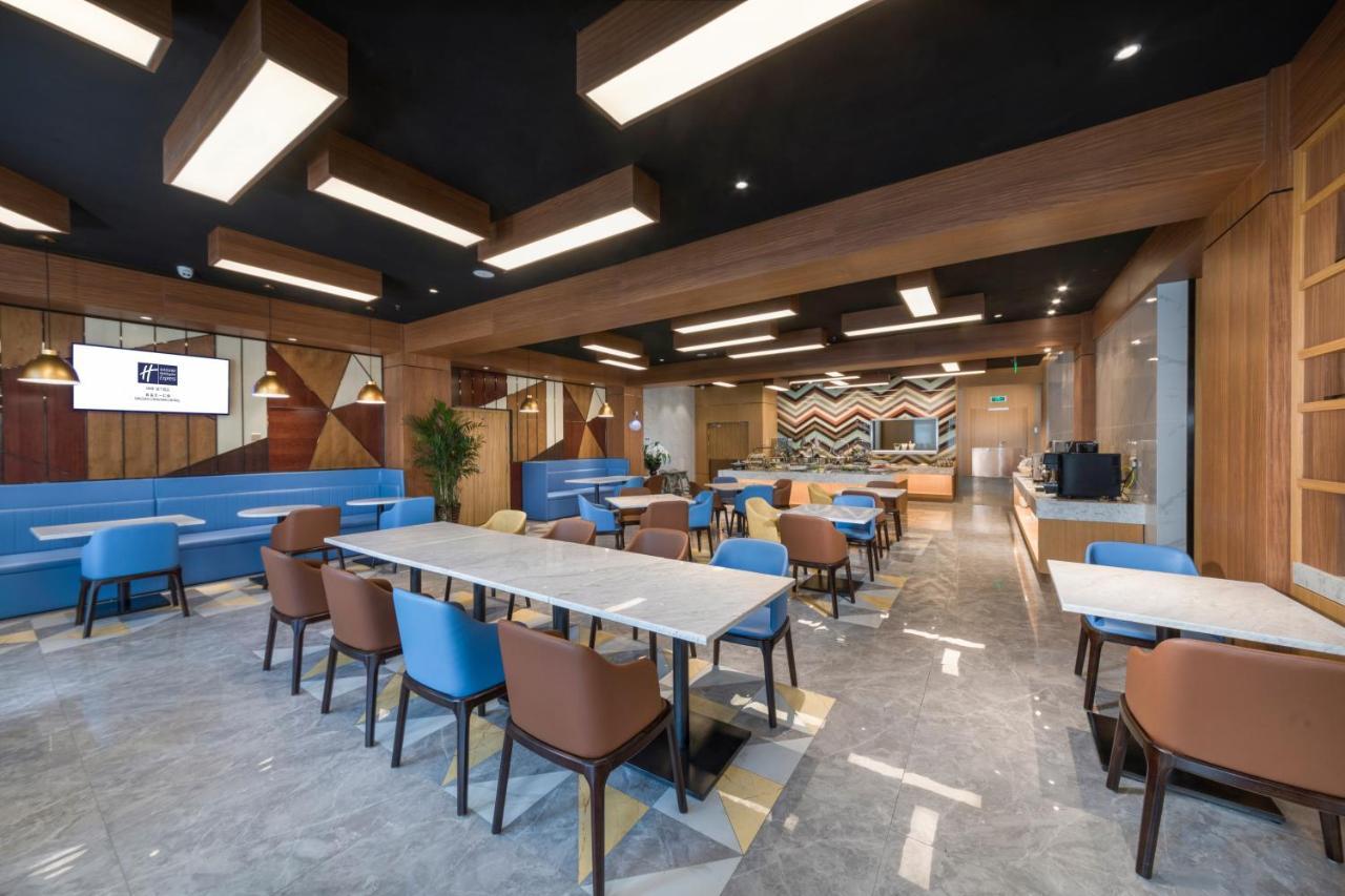 Holiday Inn Express Qingdao Chengyang Central By Ihg Buitenkant foto