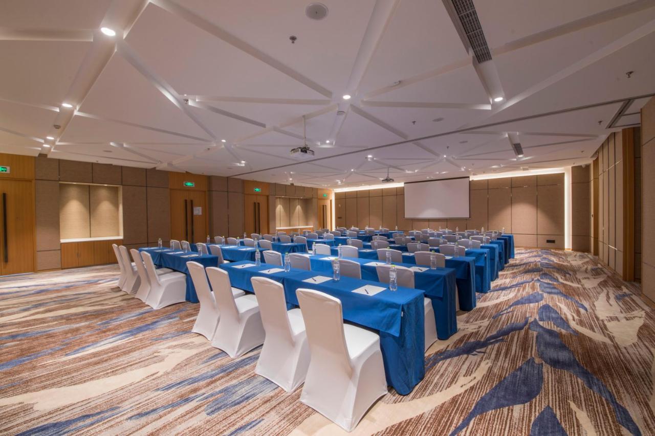 Holiday Inn Express Qingdao Chengyang Central By Ihg Buitenkant foto