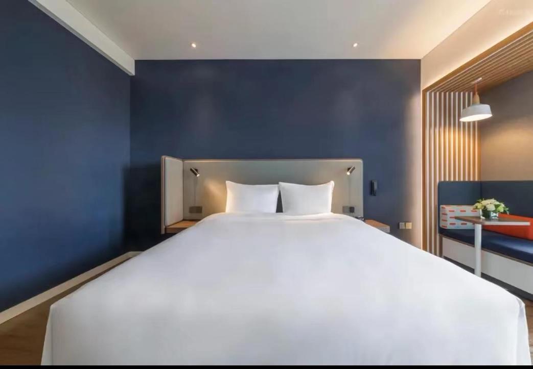 Holiday Inn Express Qingdao Chengyang Central By Ihg Buitenkant foto